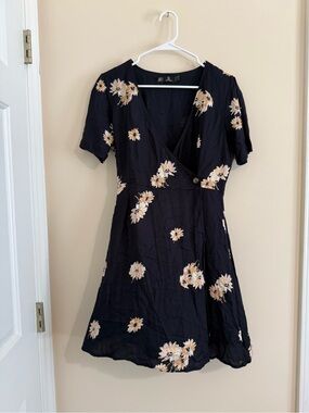 Volcom Black Floral Wrap Mini Dress Medium Size 8